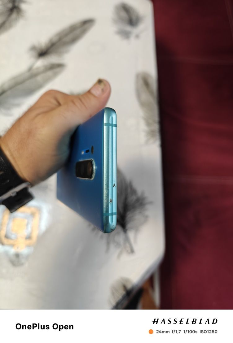 One Plus 8 Pro  отличен