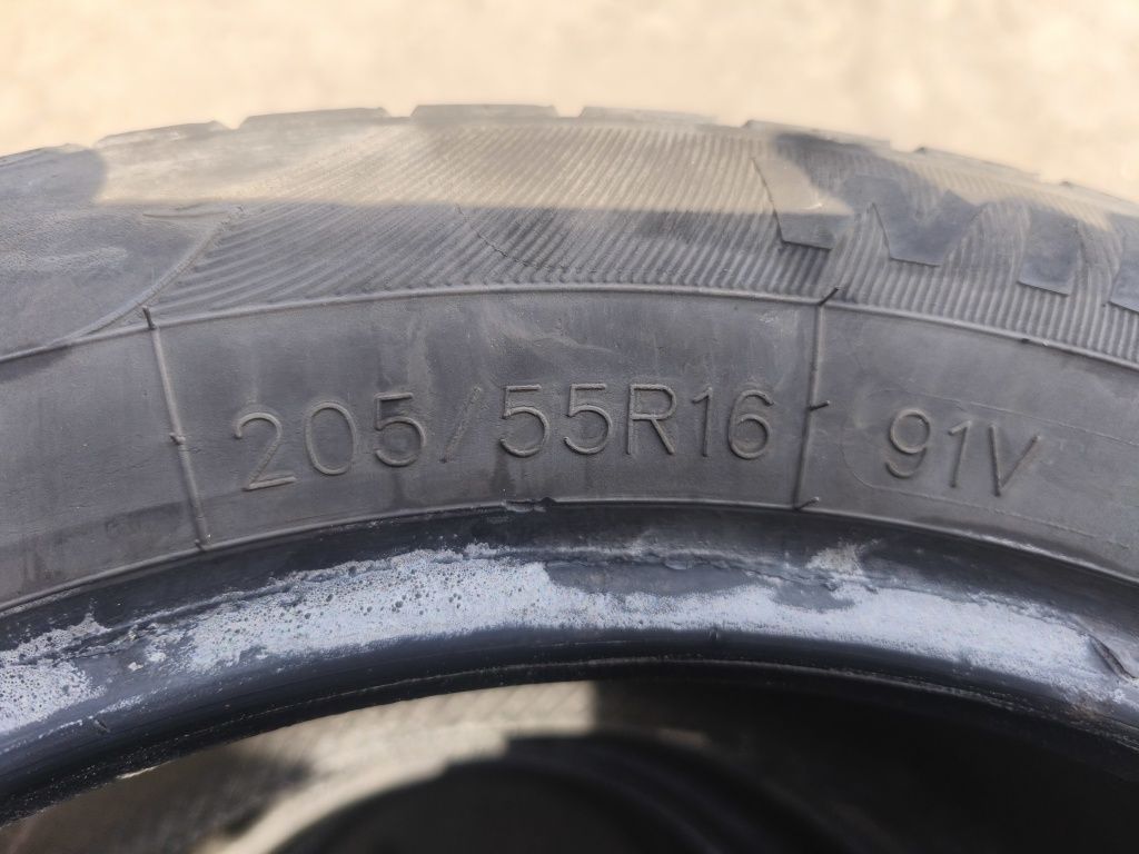 205-55-R16 wind force