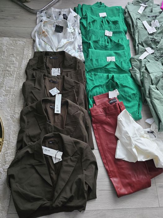 Vand lot 30 bucati  haine zara dama