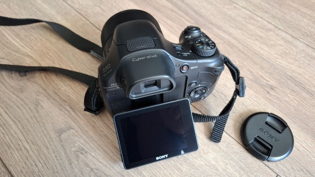 Цифров фотоапарат Sony DSC HX-300