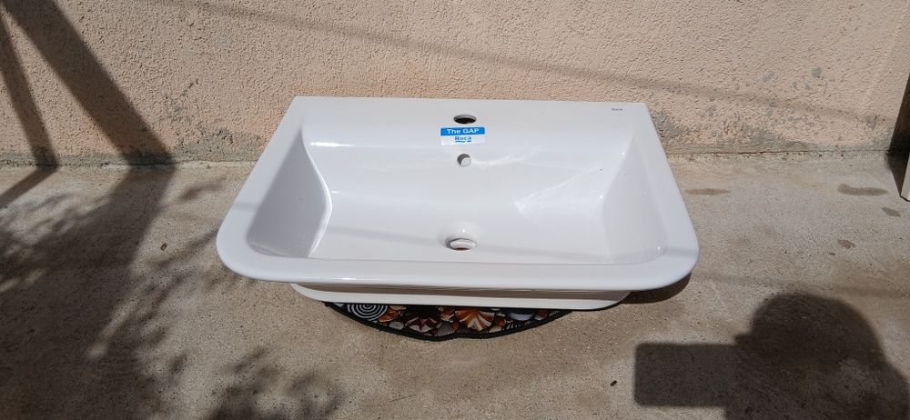 Vand chiuveta Roca  noua