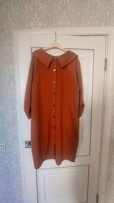 Продам платья цена 6тыс каждая