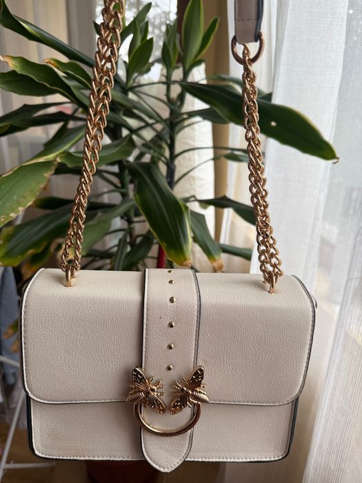 Дамски чанти, могат да се продадат заедно или поотделно