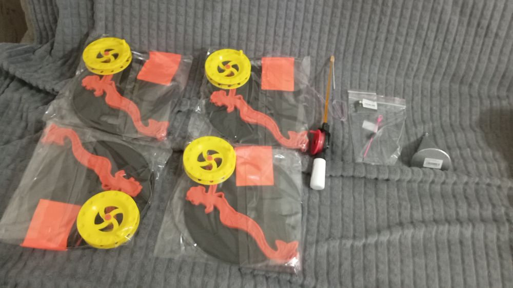 Жерлицы и мормышка кормушка в подарок