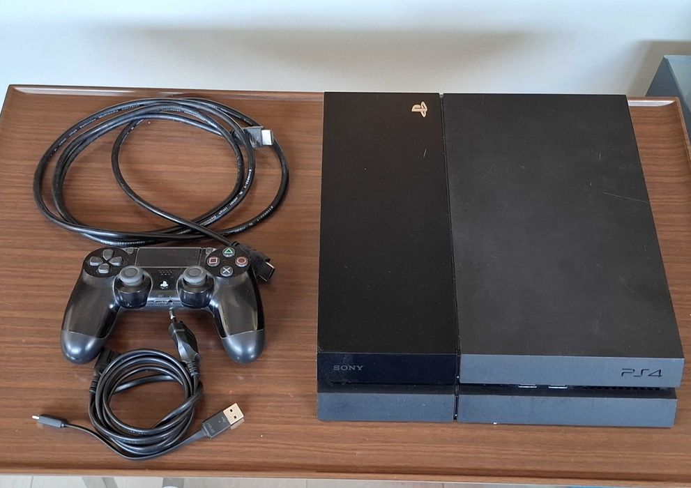 Consola SONY PlayStation 4 PS4 spatiu stocare 1 TB + 1 controller
