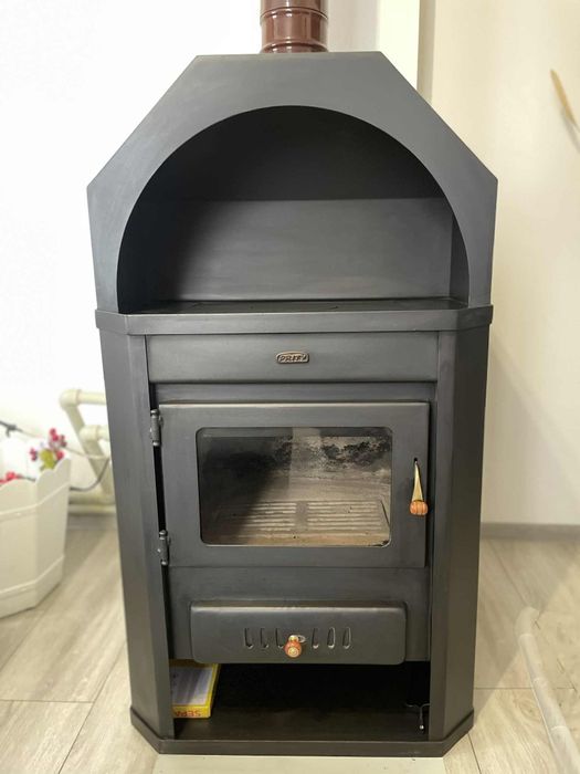 Камина Прити с водна риза