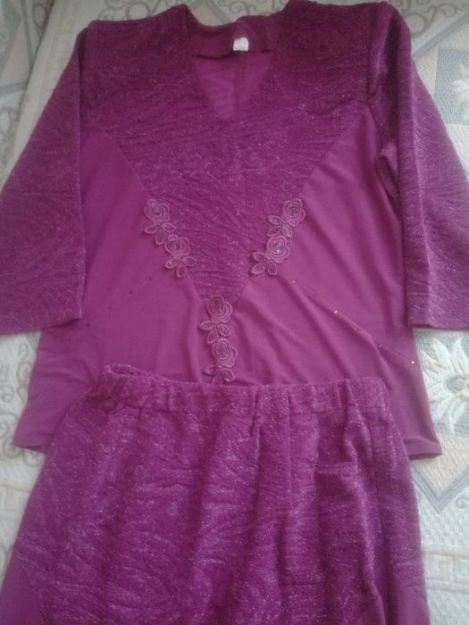 красивый костюм 48 размер