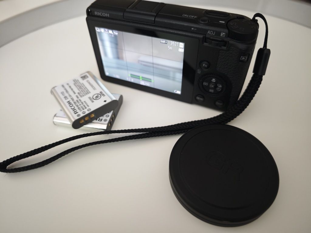 Ricoh GR 3 Compact