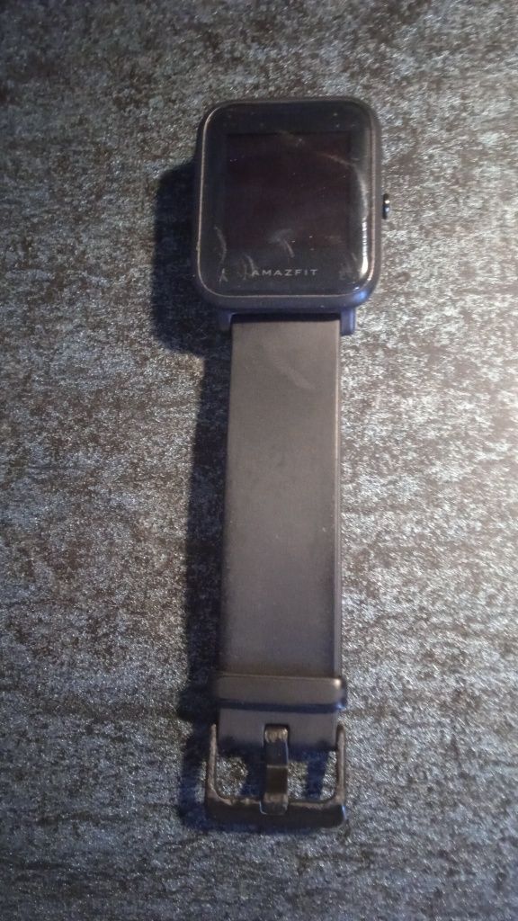 продаю часы Amazfit bit