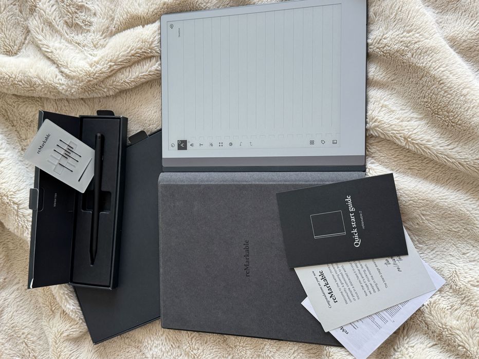 ReMarkable 2 + Pen + Folio – Ca nou – 2000 lei