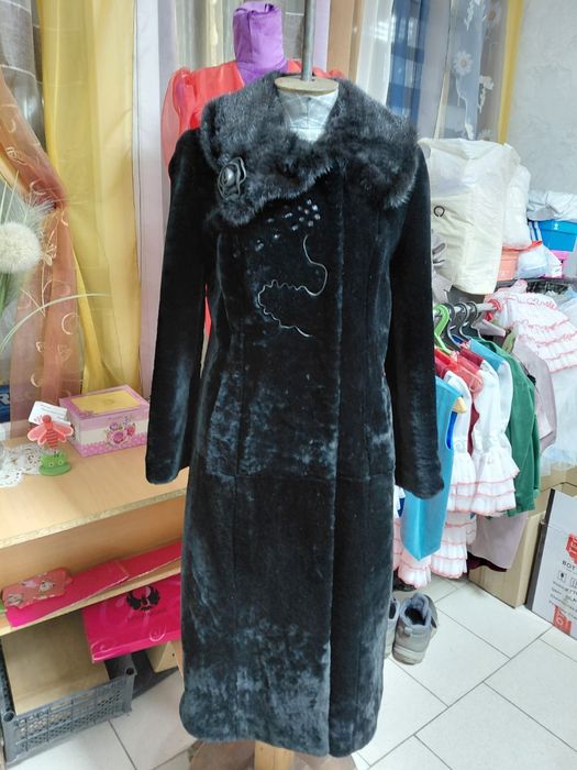 Продам Мутоновую шубу.