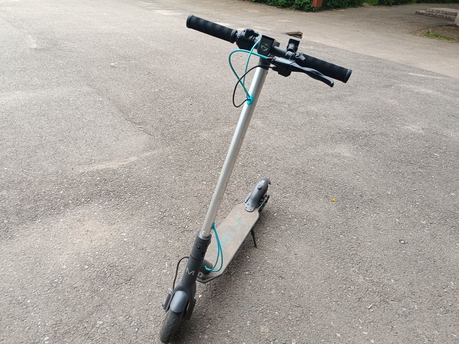 Trotinetă electrică motus