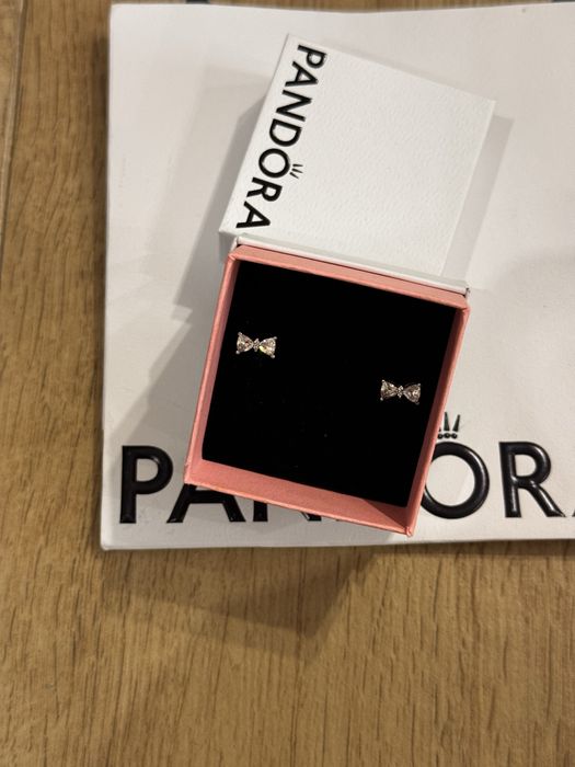 Пандора обеци Pandora