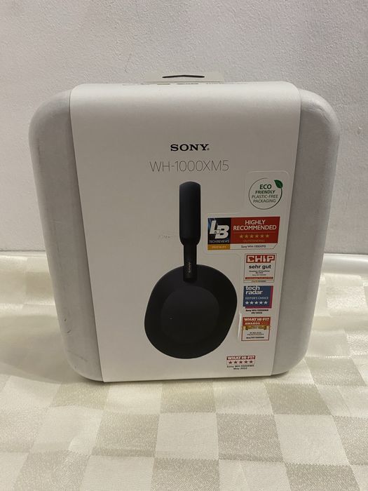 Vand casti Sony WH-1000XM5