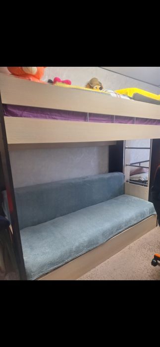 Продам двух-ярусную кровать-диван