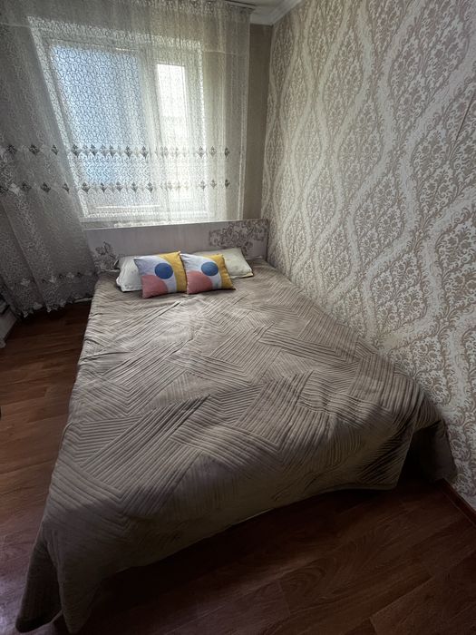 Продам спальный гарнитур