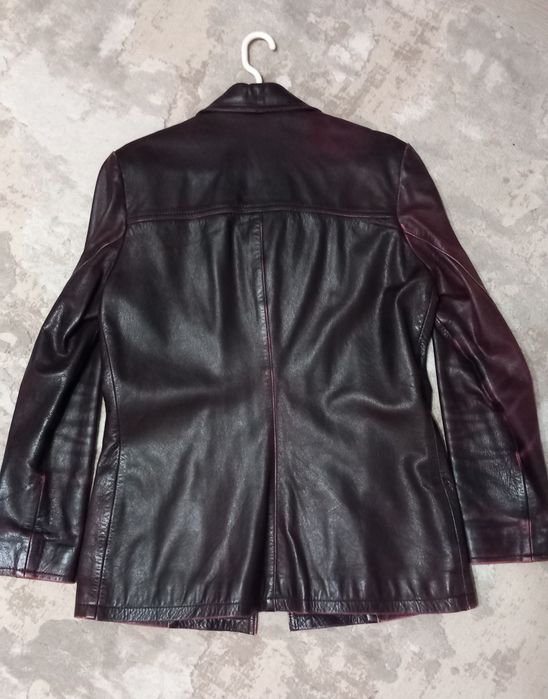 Haina din piele Arturo