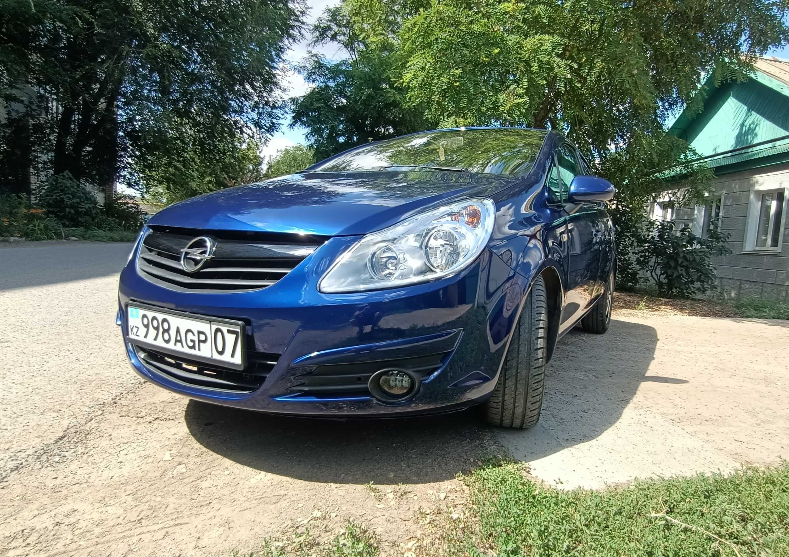 Opel Corsa D 2008г