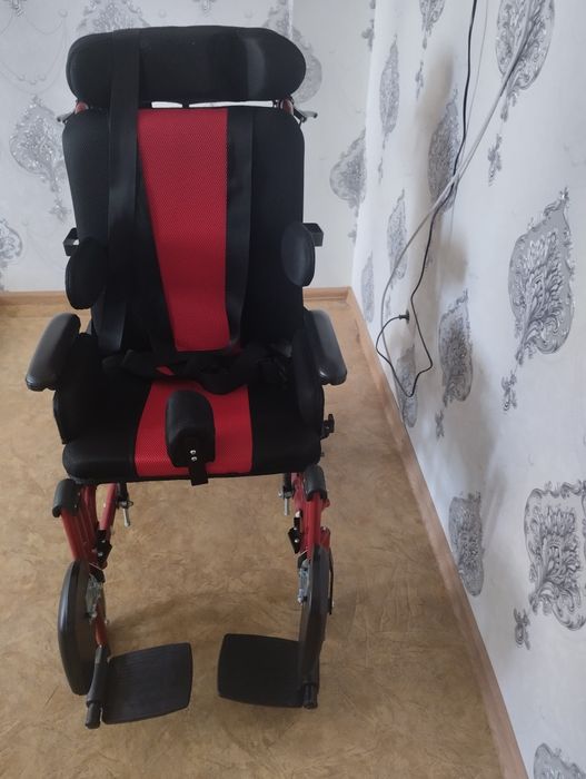 Продам  инвалидную коляску