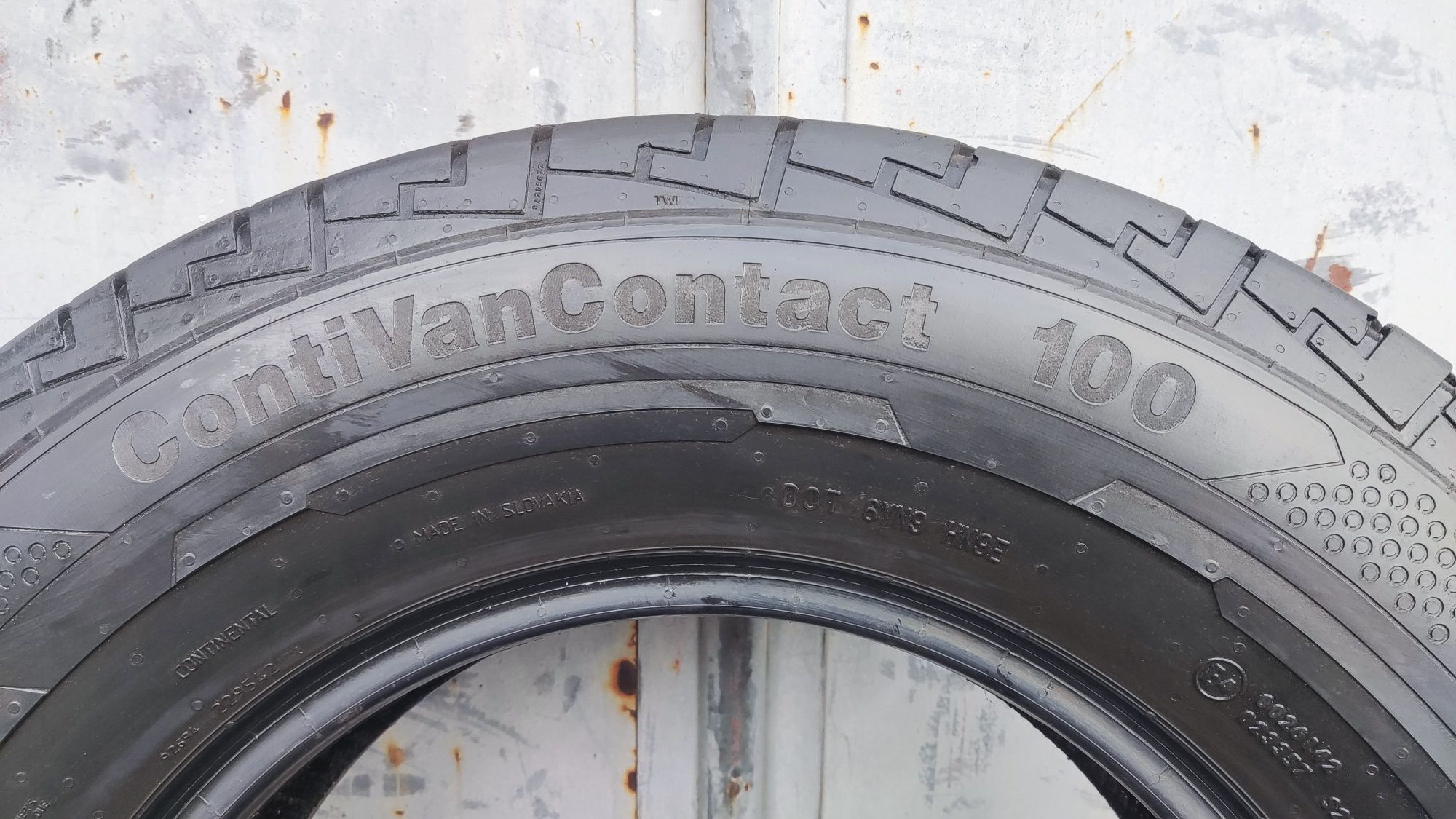 2бр. летни бусови гуми 225/75/16C, Continental Van Contact 100
dot21