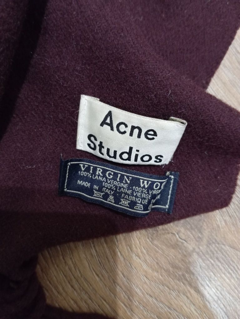 Cos, allsaints, Acne studios шал ,Gobi cashmere, Escada