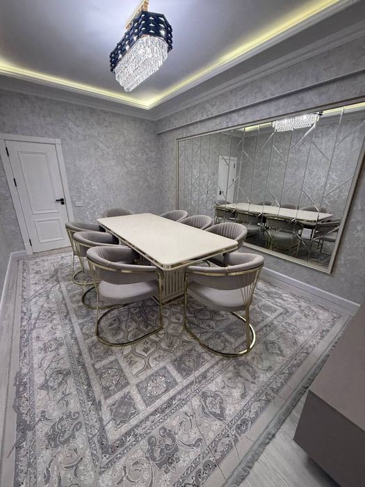 ул.Махтумкули .Паркентский  ЖК Пойтахт 3/5/9 80 кв..м Мебель, техника.