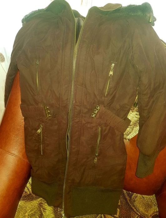 Geaca iarna maro cu blanita