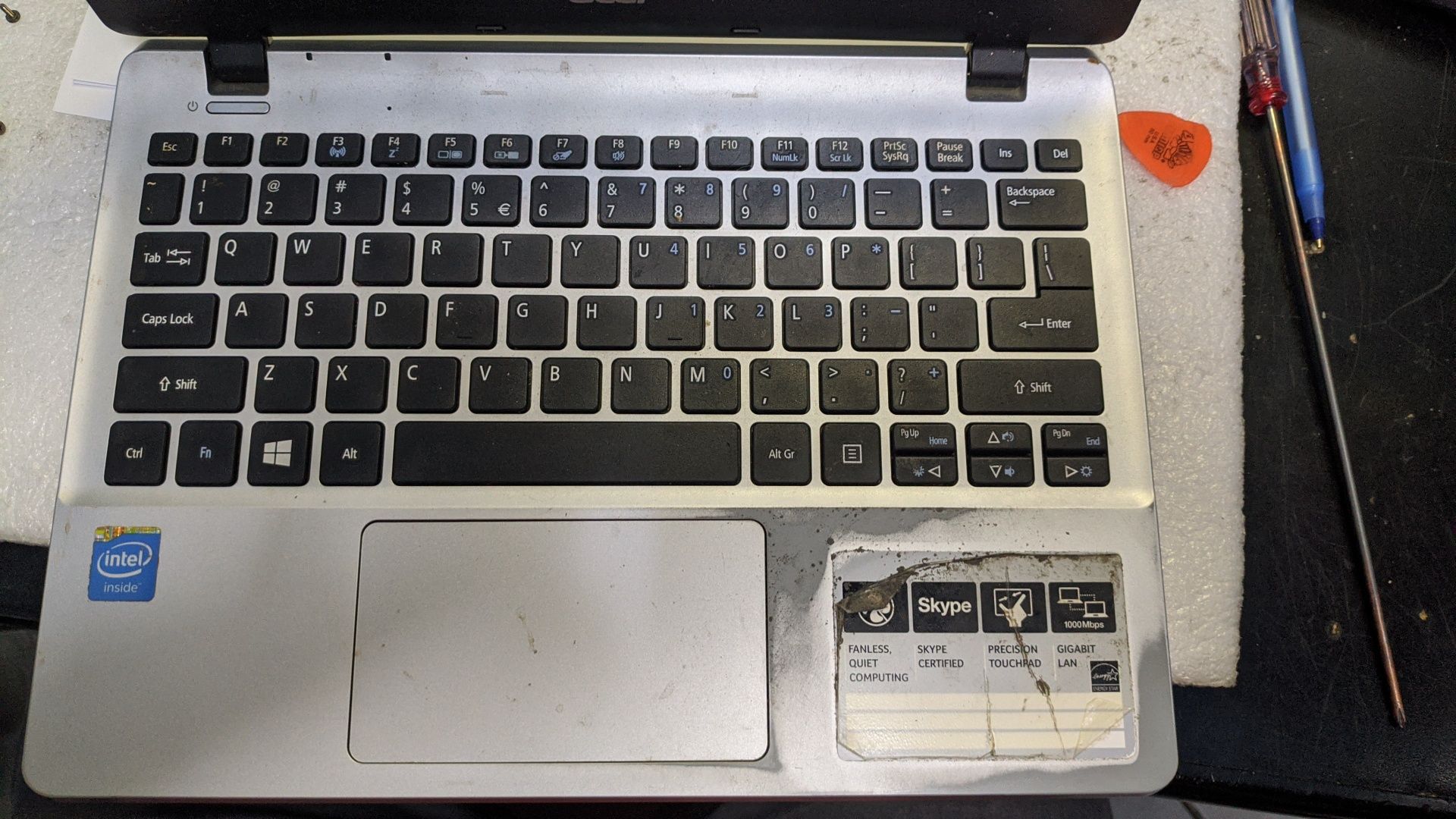 Dezmembrez laptop Acer E3-112