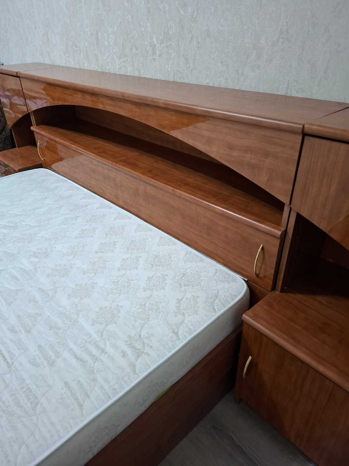 Продам двуспальную Кровать
