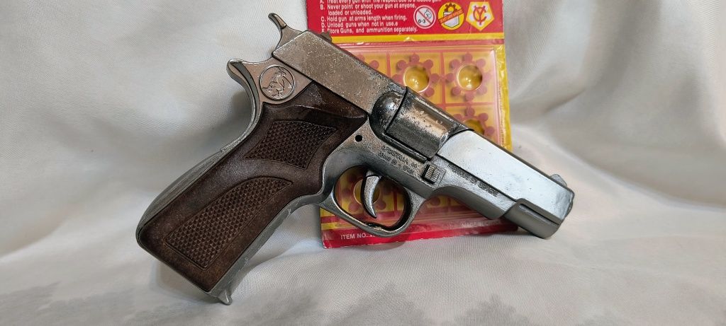 Метален пистолет с капси Smith & Wesson 915