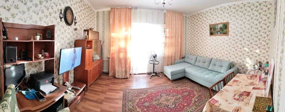 Уютная трехкомнатная квартира в центре города в зеленом районе