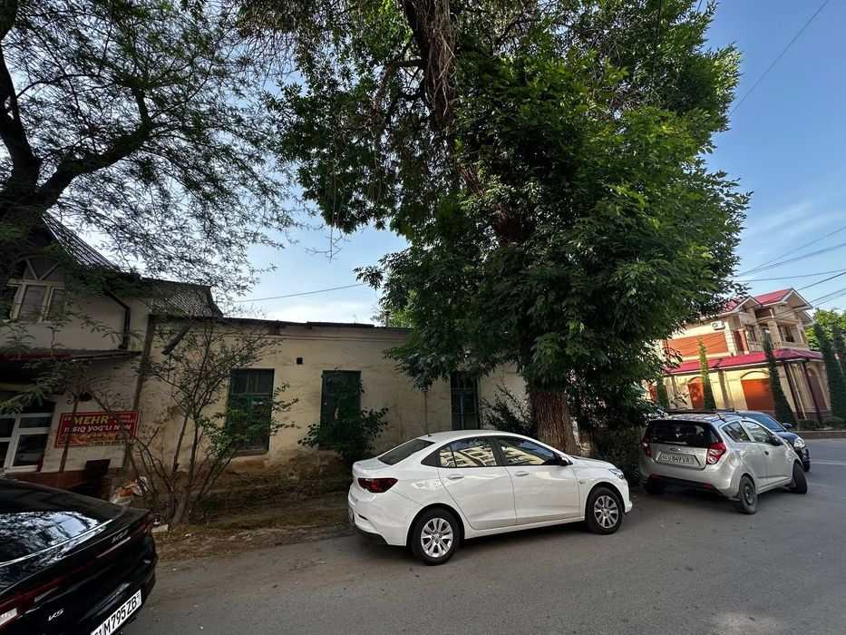 Продается Угловой участок
5 соток между ул.Дагестанской и ул. Никитина