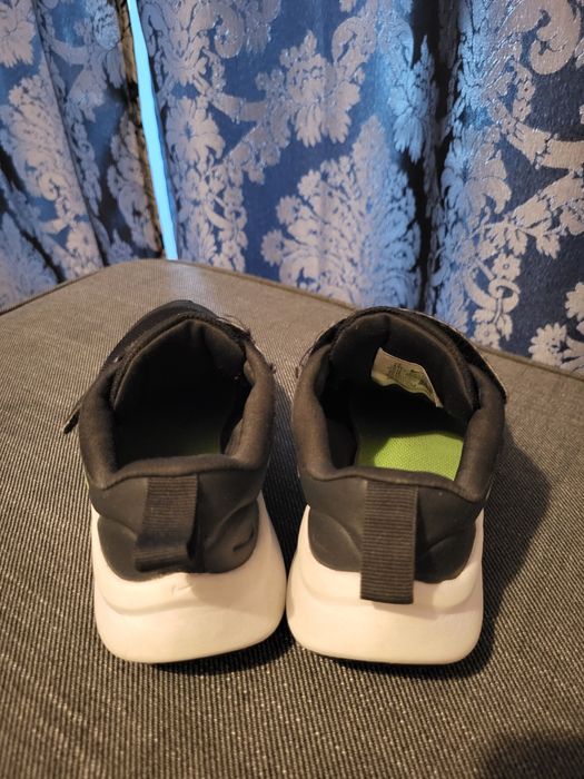 Adidasi nike impecabili