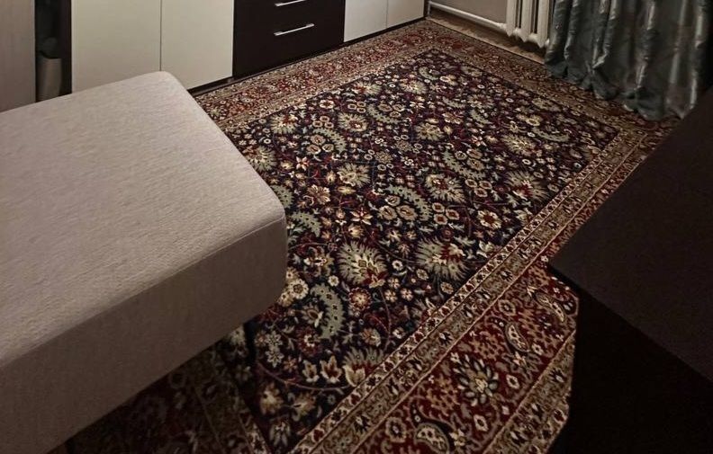 Продаю 2 ковра б/у. 2та гилам сотаман