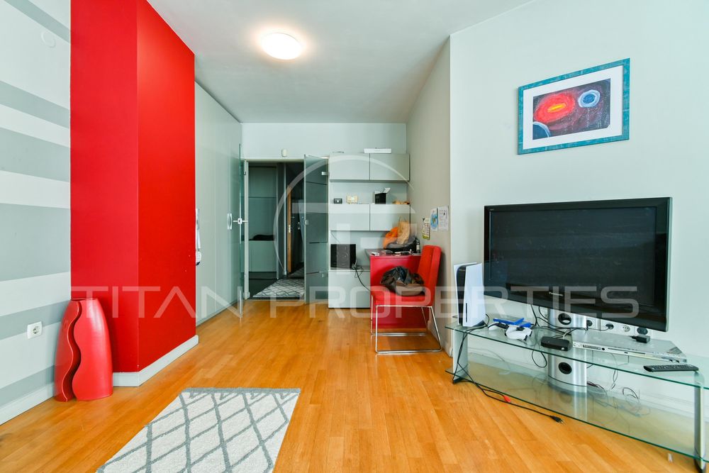 Продава се Тристаен апартамент в София, Манастирски ливади - 140 кв.м за 2286 €/кв.м - Снимка #2