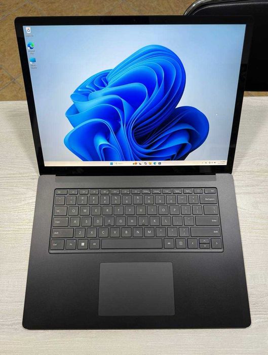 Surface Laptop 5 Black 15” 2,5K IPS I7-1265u сенсор 16GB/256GB NVMe
