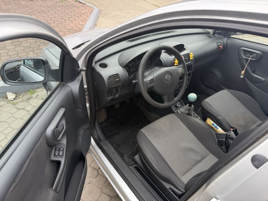 Opel corsa c 1,2 80 cp euro 4 03/2006