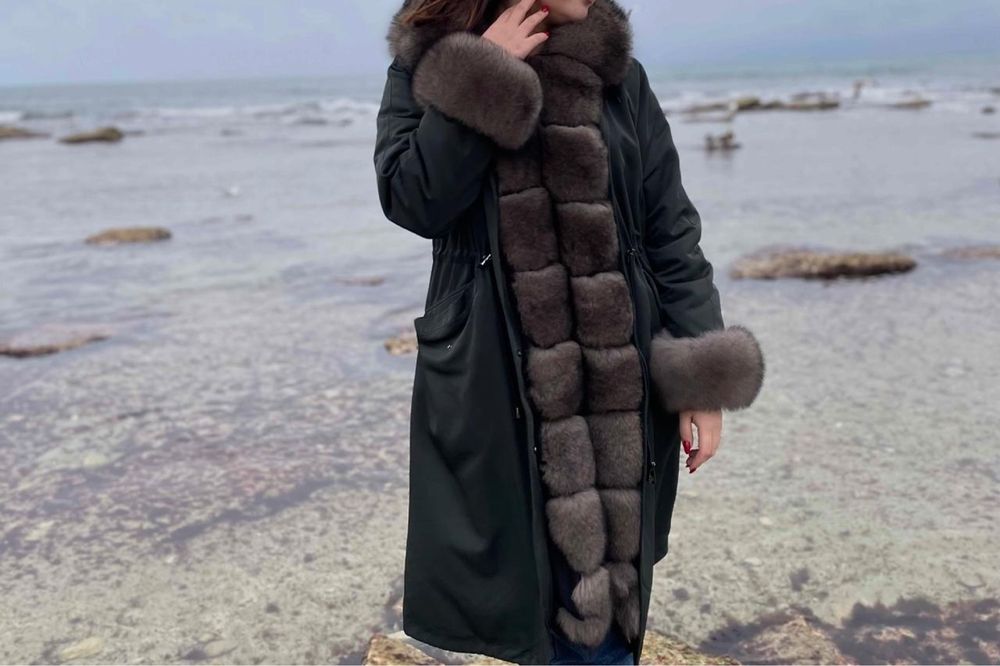 Продаю парку в отличном состоянии.