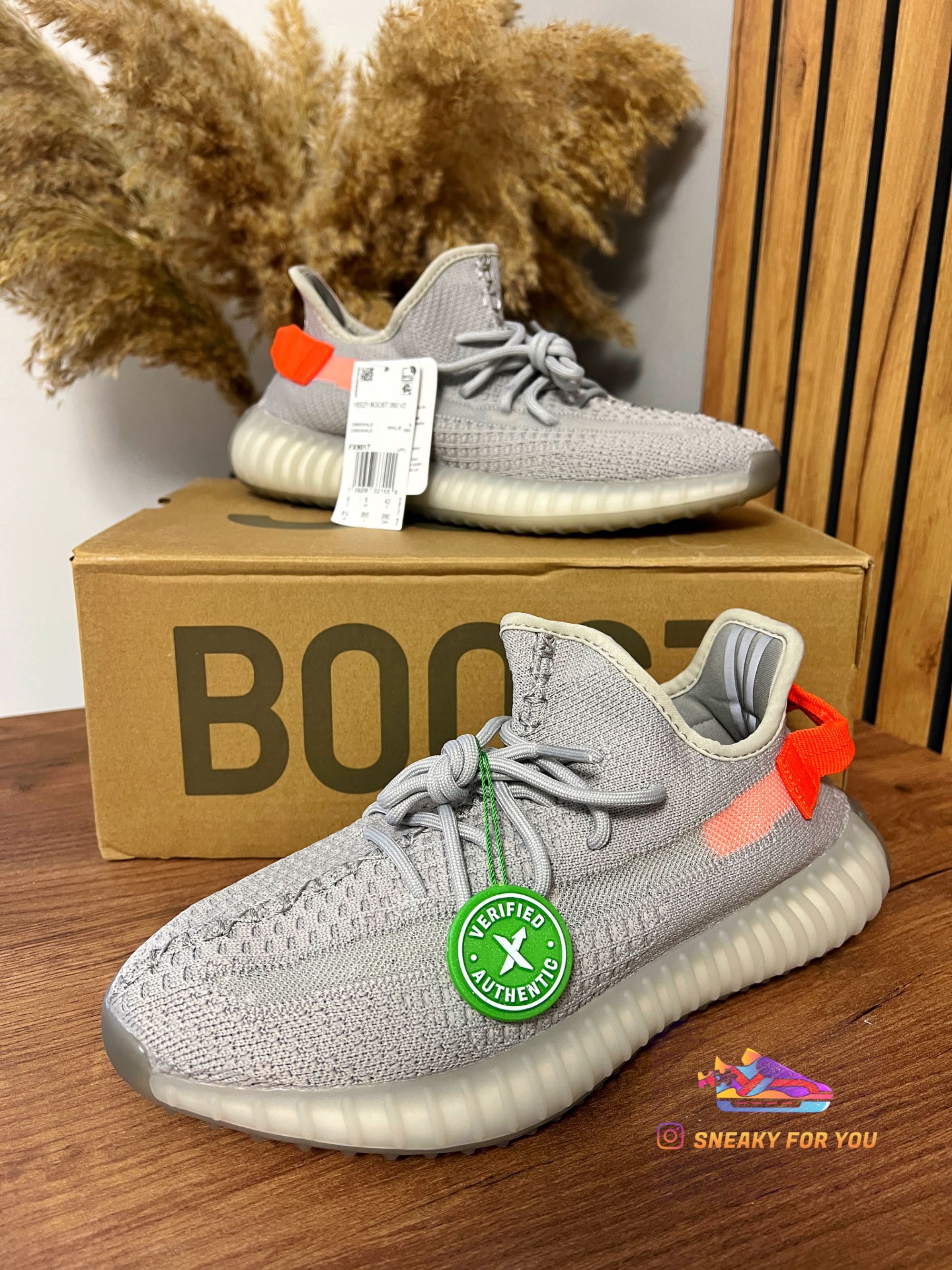 41-46 Adidas Yeezy Boost 350 V2 Tail Light