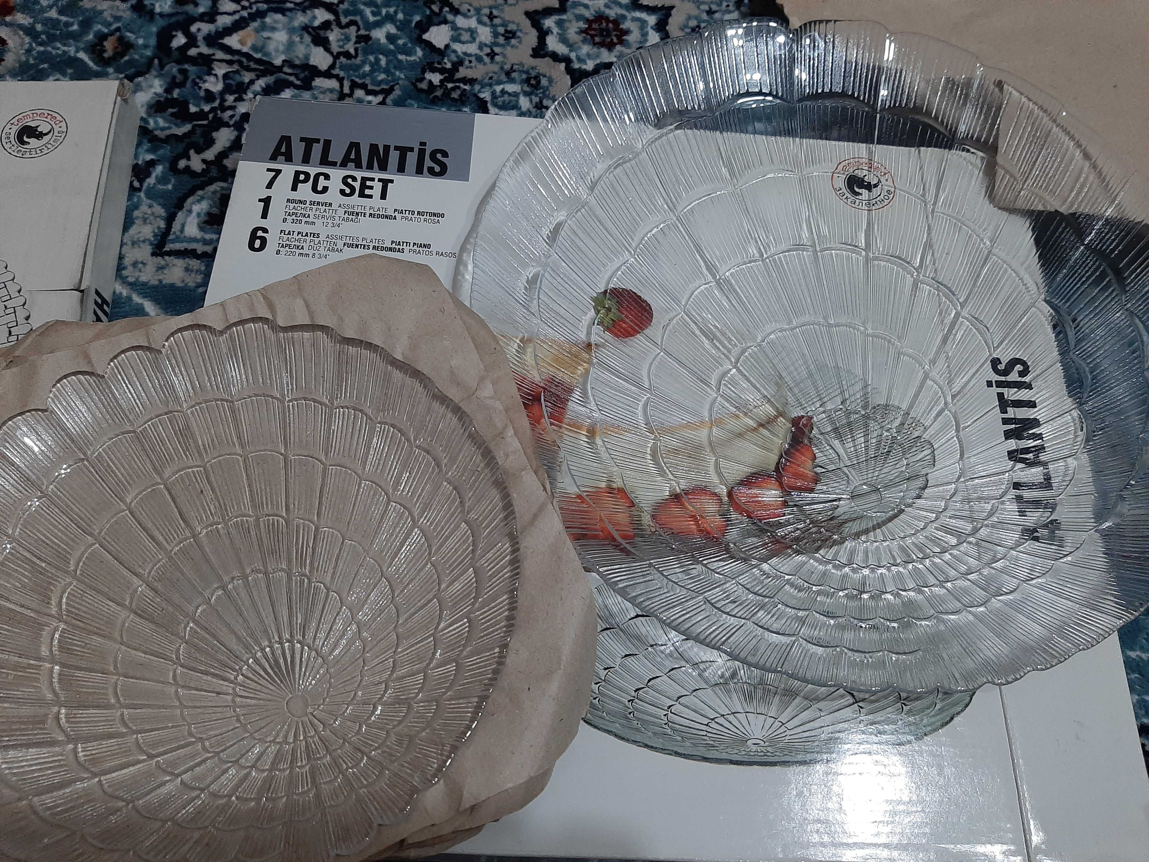 6 тарелок и 1 блюдо для пирогов, тортов Pasabahce. Atlantis
