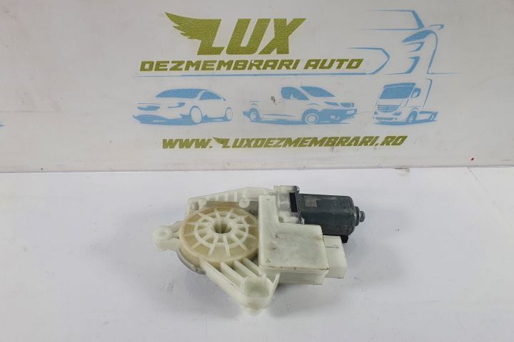 Motoras macara geam stanga spate  5q4959812e Volkswagen VW Passat B8  [din 2014 pana  2020] seria