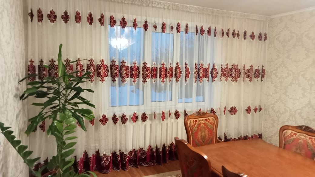 Продам штору в отличном состоянии