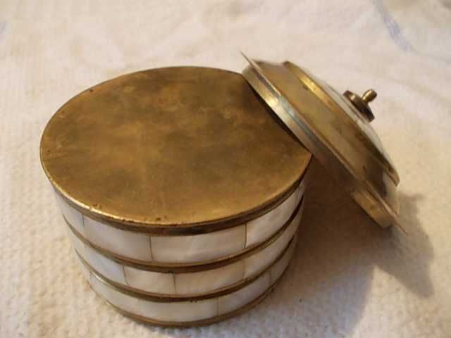 Стара купа Месинг и седеф