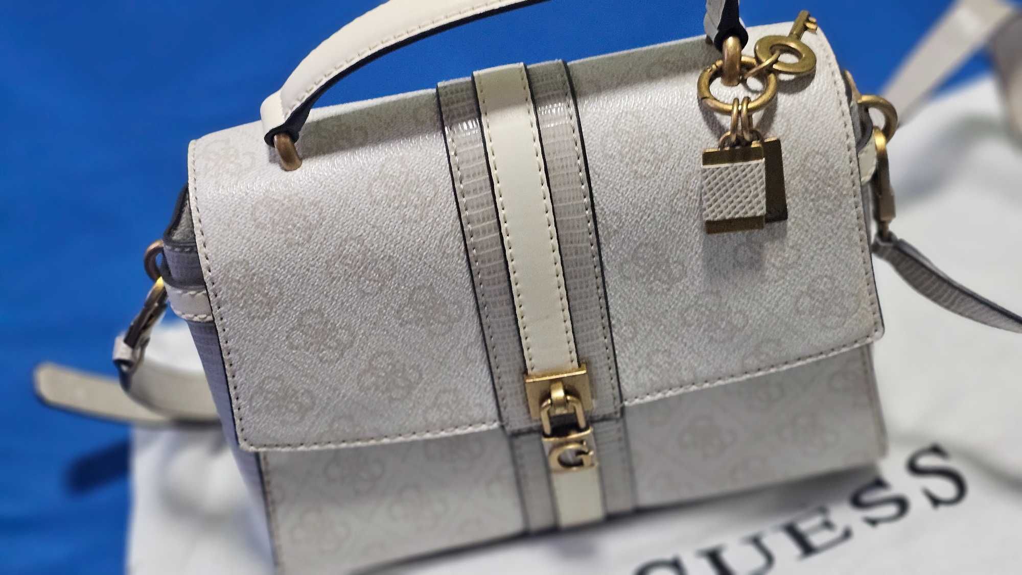 Чанти малка и голяма GUESS