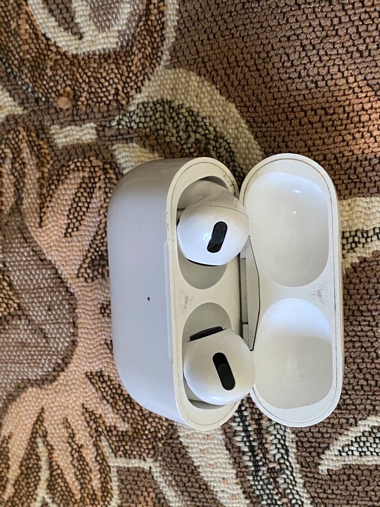 Наушники Apple AirPods 3 with Lightning Charging Case белый