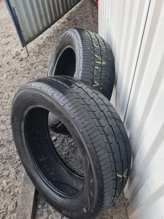 2  Anvelope de vara *215/60R17 C*TOYO*LICHIDARE STOC*50 Lei Buc*