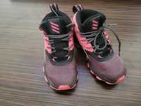 Ghete Adidas nr 32