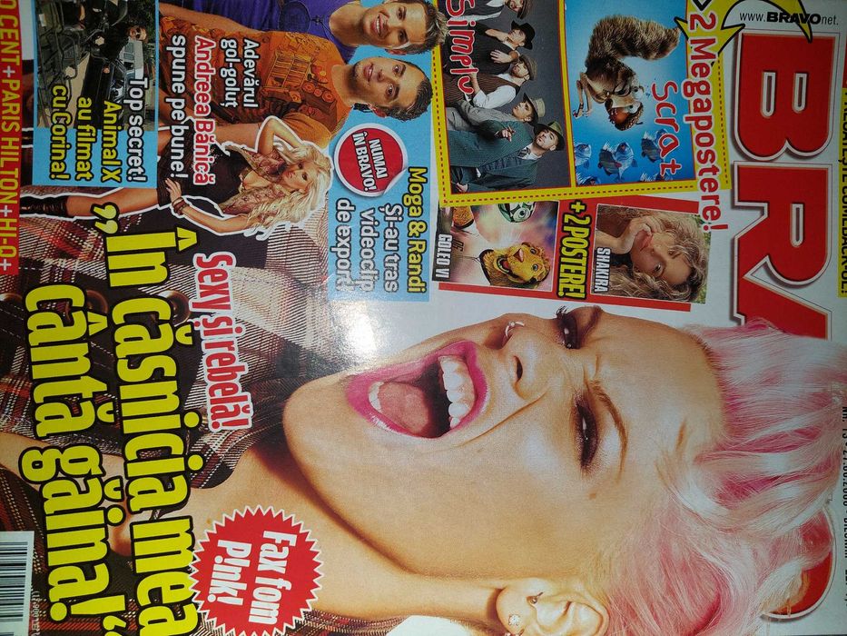 Revista Bravo cu Pink pe coperta