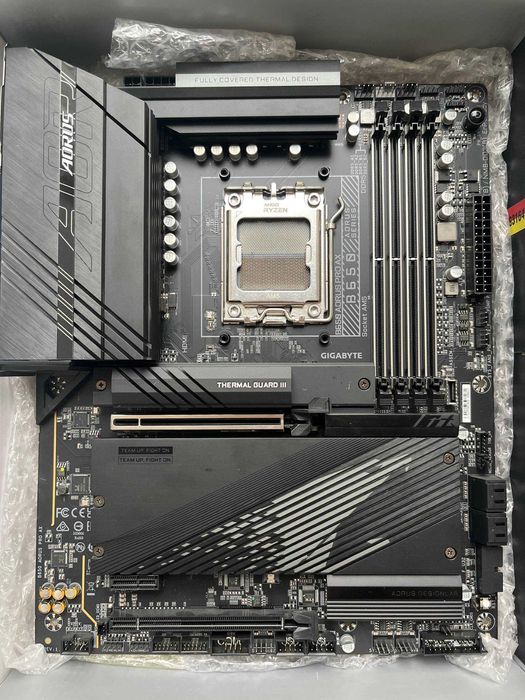 Продам материнскую плату Gigabyte AM5 B650 AORUS PRO AX ATX