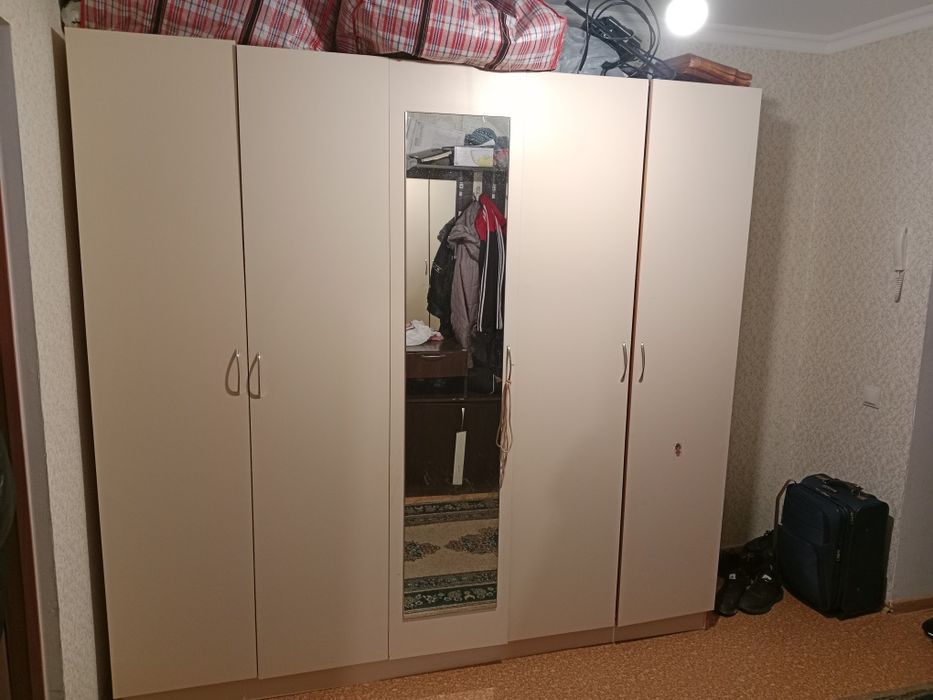 Продам шкаф для спальней комнаты